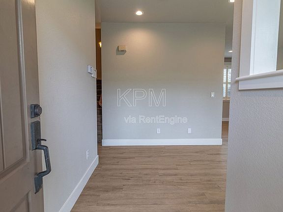 3rd image of 2550 Plymouth Oaks Ct