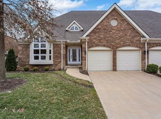 8725 Grants Log Cabin Ln, Saint Louis, MO