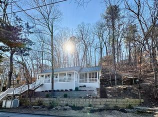 320 Spring St, Eureka Springs, AR 72632