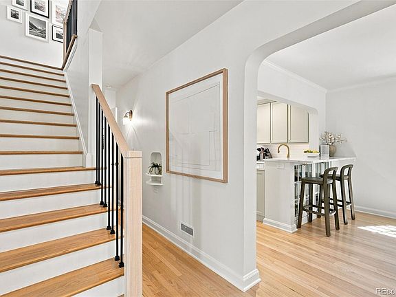5th image of 1066 Bonnie Brae Boulevard