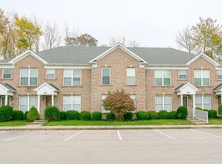 6017 Wooded Creek Dr UNIT 102, Louisville, KY 40291