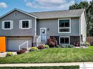 15477 Spencer St, Omaha, NE 68116