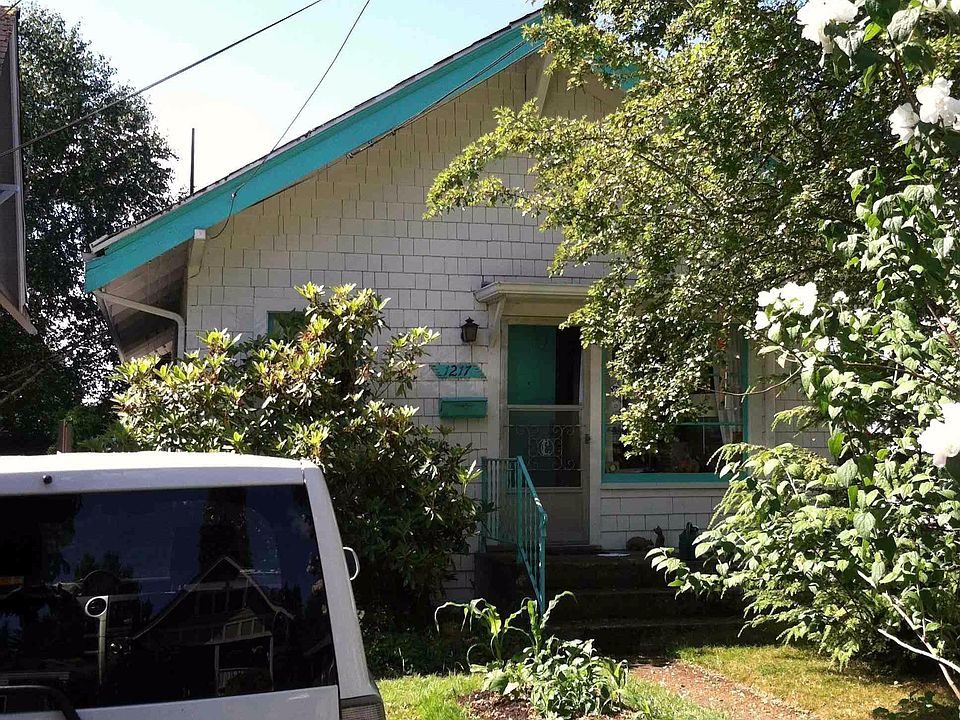 2nd image of 1217 NE 70th St