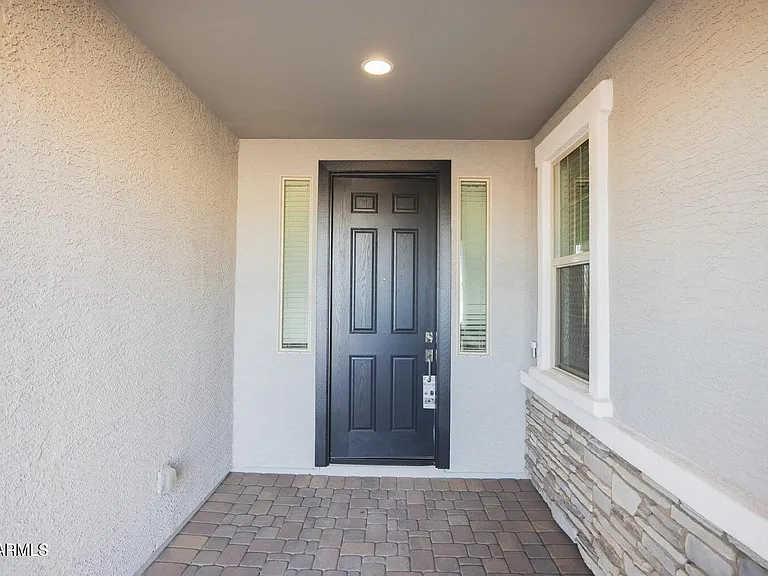 3512 N 103rd Ave — Photo 3