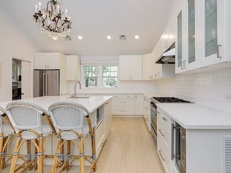 99 Oak Ln — Photo 10