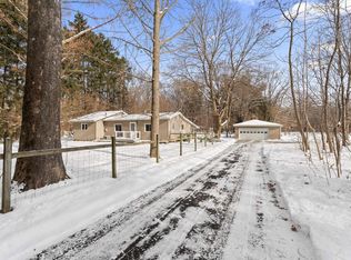 61786 Oak Rd, South Bend, IN 46614