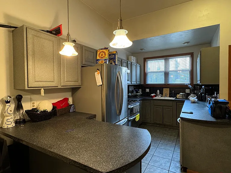 152 Chelsea St #1 — Photo 3