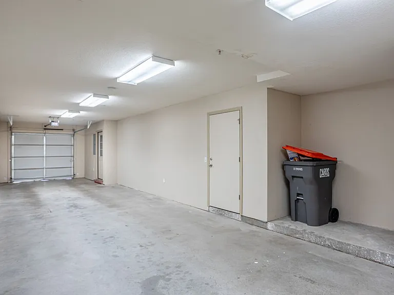 West End Lofts — Photo 22