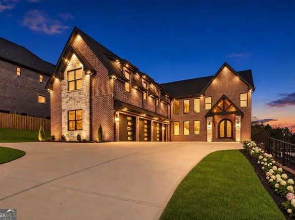 403 Thunder Rd, Buford, GA 30518