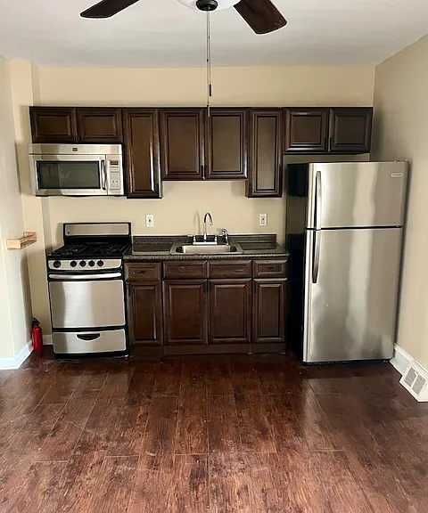 542 E Godfrey Ave #2 — Photo 1