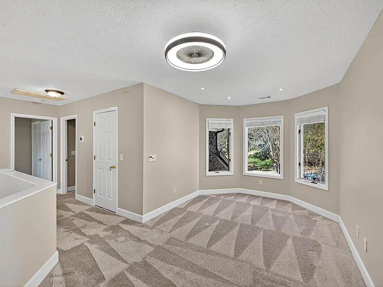 205 Club Villa Dr W — Photo 21