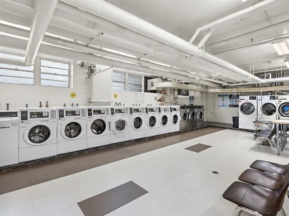 201 Saint Pauls Avenue image 17 of 22