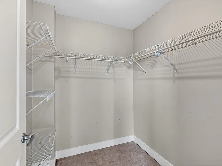 525 Kedzie St — Photo 44