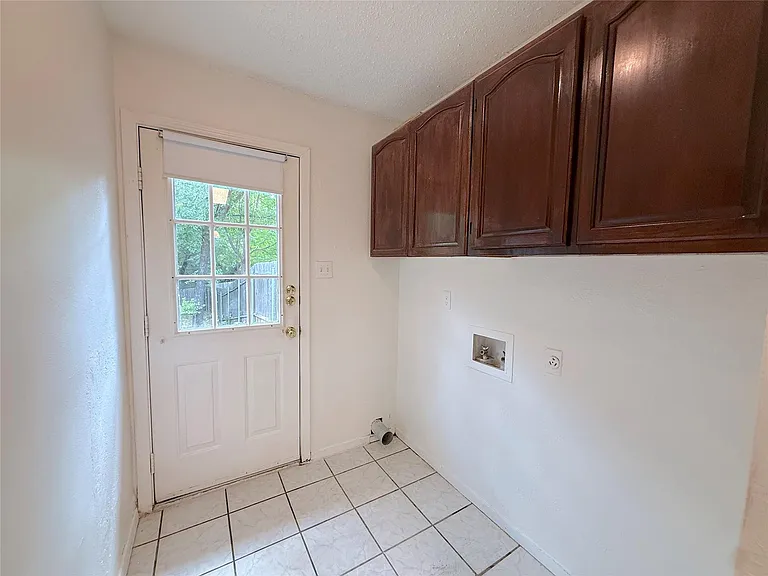 9900 Hundred Oaks Cir #A — Photo 19
