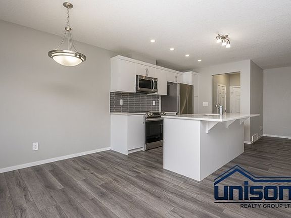 5th image of 218 Windbury Ln SW