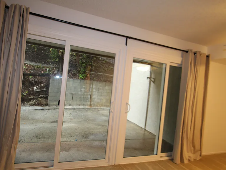 1137 Rosecrans Ave — Photo 6