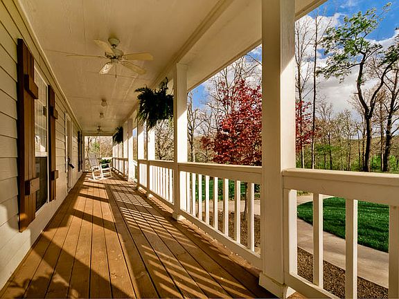 2nd image of 10212 Blackberry Ln