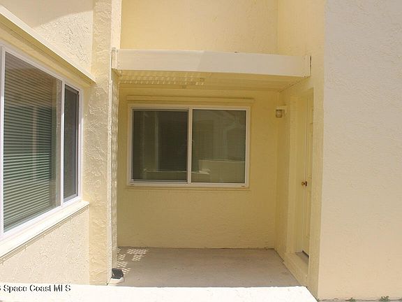 3rd image of 3098 Blackbird Ct