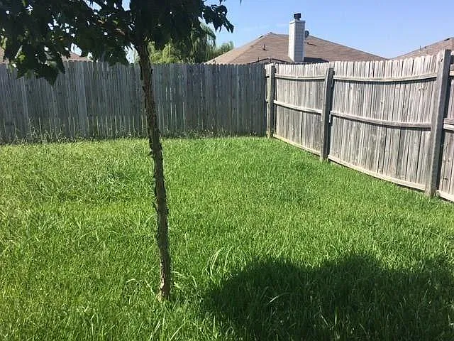 4 bed, 1899 sqft, $2,990 — Photo 4