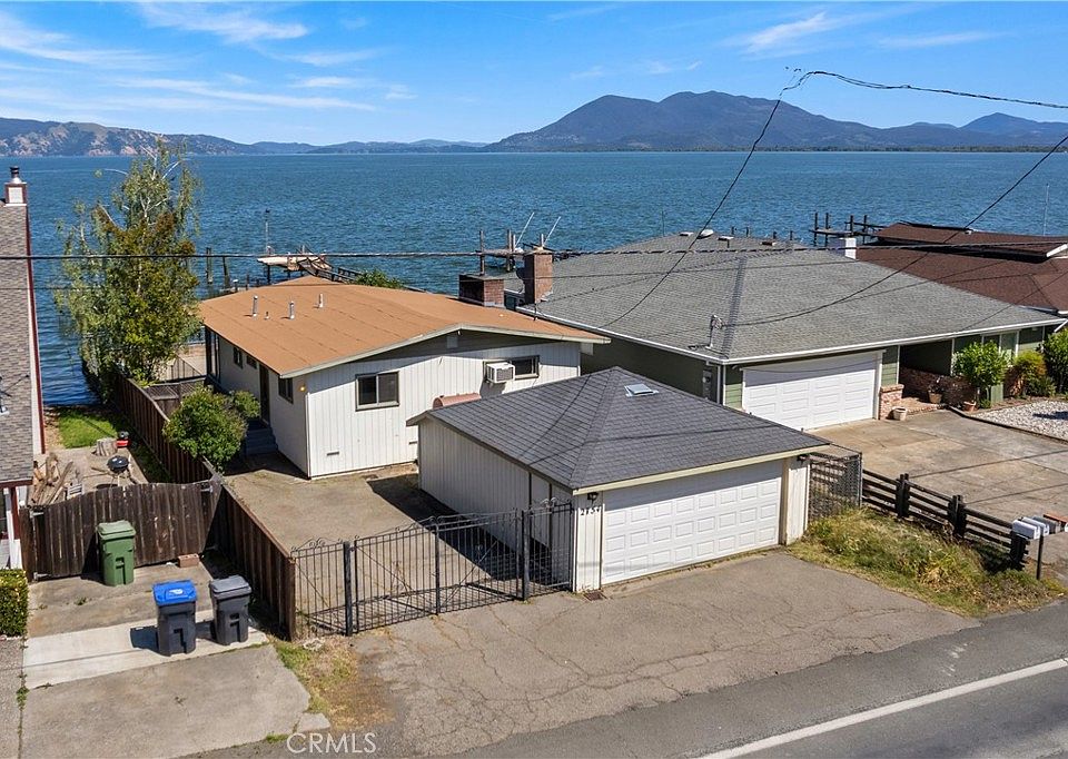 1st image of 2754 Lakeshore Blvd