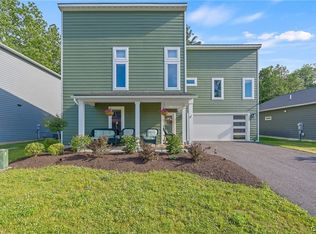 95 Xavier Cir, Syracuse, NY 13210