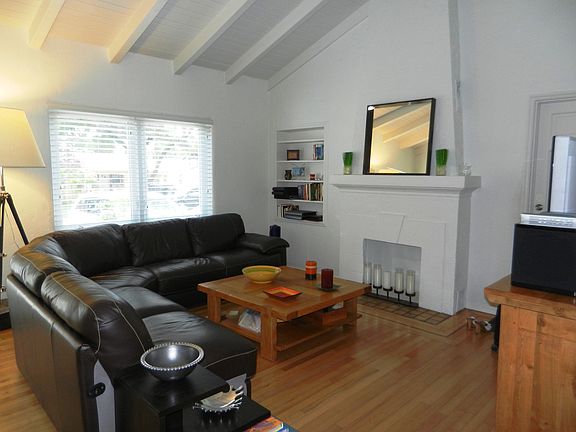 5th image of 617 Zamora Ave