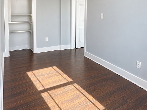 4th image of 75 Fulton St Floor 2