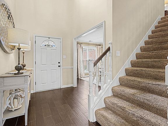 5th image of 4633 Molsonwood Dr