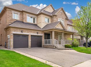 99 Royal West Dr, Brampton, ON L6X0V8