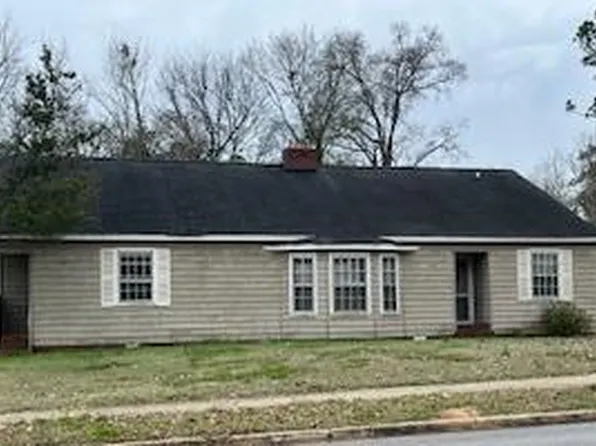 320-322 Cambridge Ave E, Greenwood, SC 29649