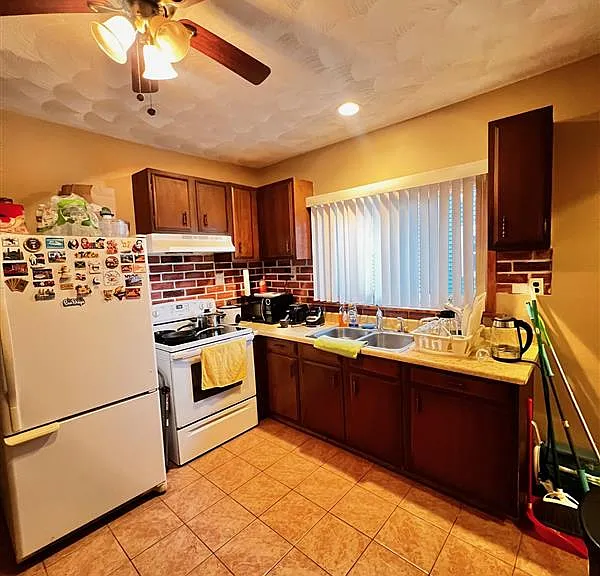 122 Willis Ave #A — Photo 3