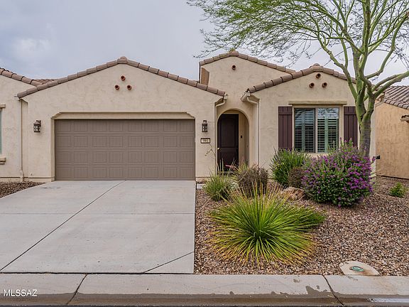 3rd image of 993 N Broken Hills Dr