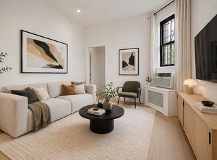 225 W 20th St APT 4W, New York, NY 10011