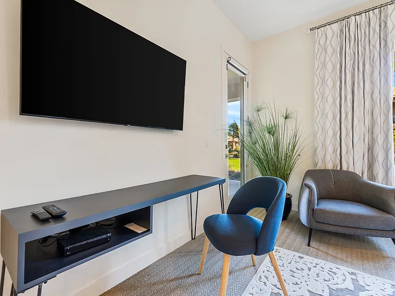 1701 Retreat Cir — Photo 34