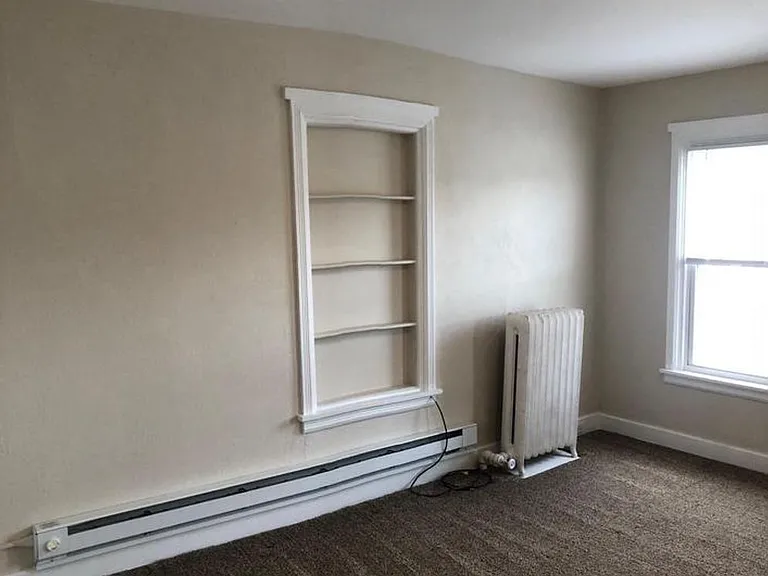 116 E Locust St #2 — Photo 10