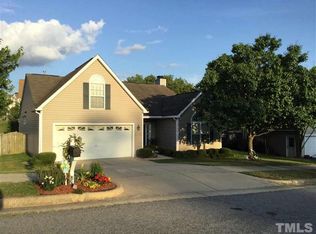 215 Bergen Ave, Apex, NC 27502