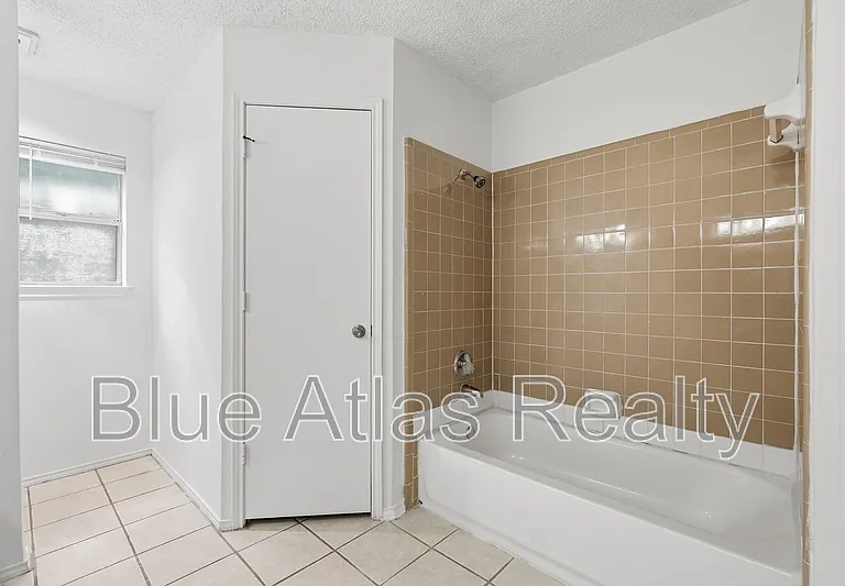 4101 Gentle Springs Dr — Photo 13