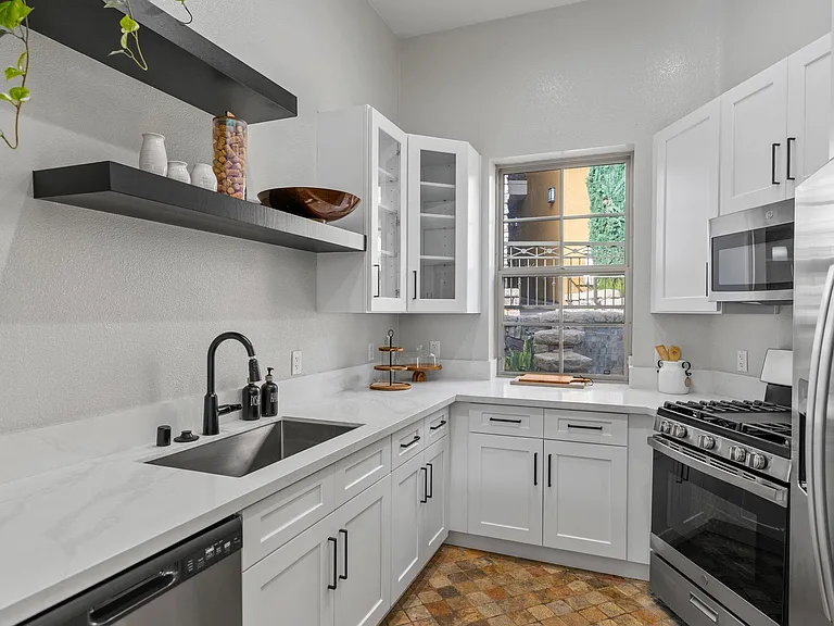 Clubhouse Kitchen