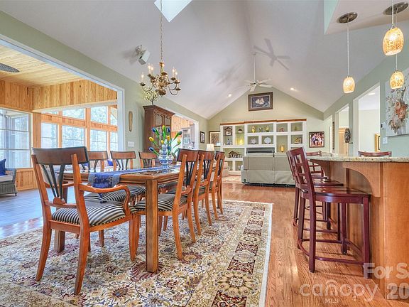 5th image of 36 Timberidge Dr