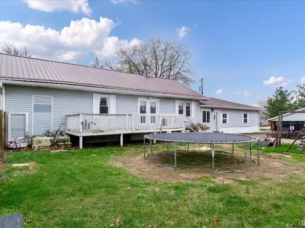 907 E Locust St, Fort Branch, IN 47648