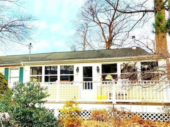 29 Emerson Road, East Hampton, CT 06424