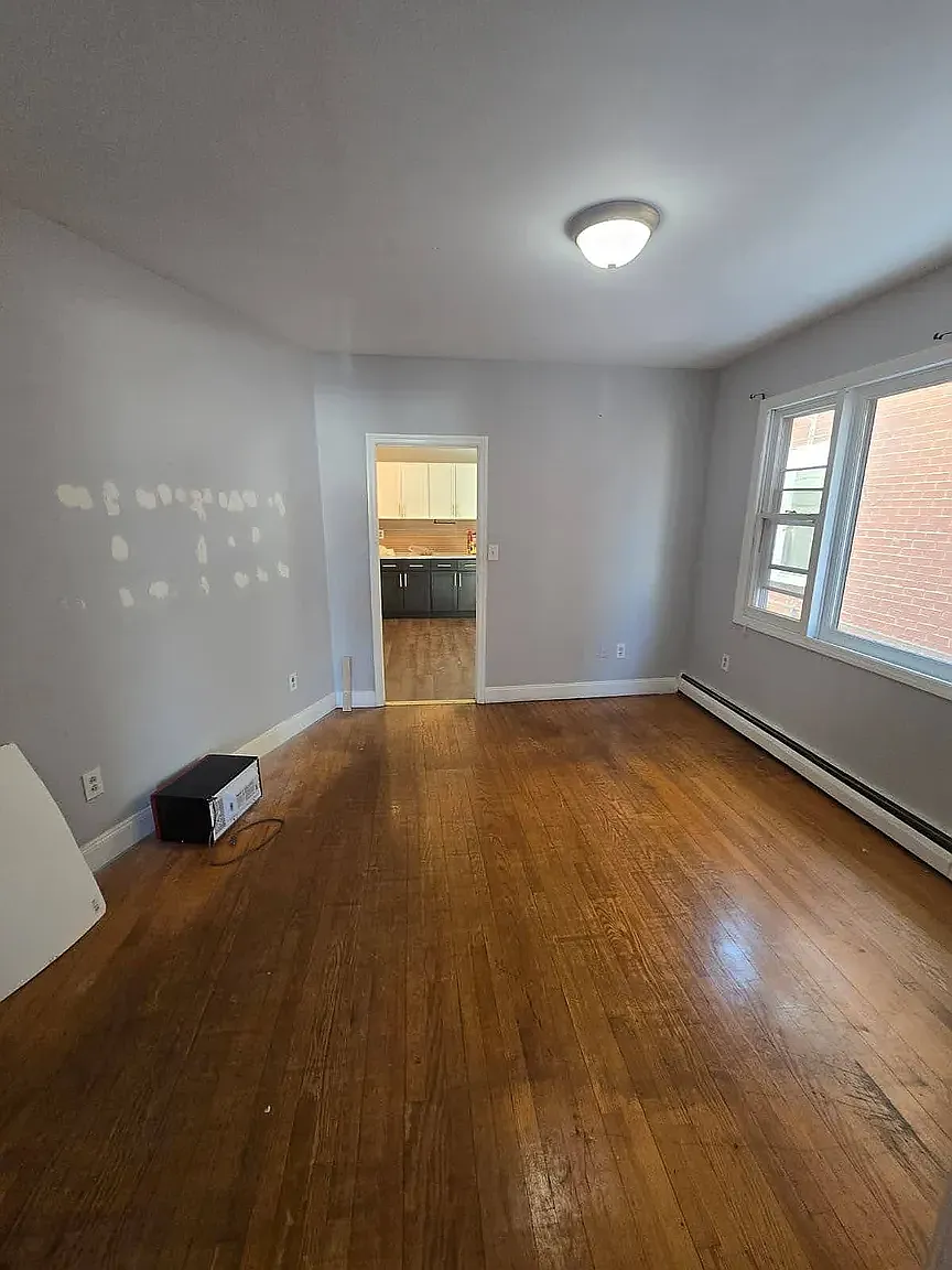 3 bed, 1000 sqft, $2,099 — Photo 4