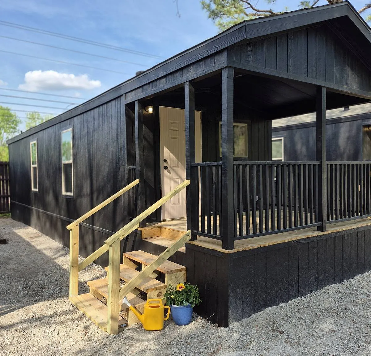 The Nut Hut — Photo 1