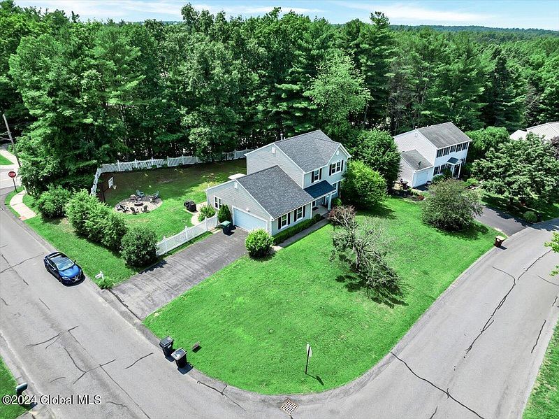 2nd image of 2 Travers Lane