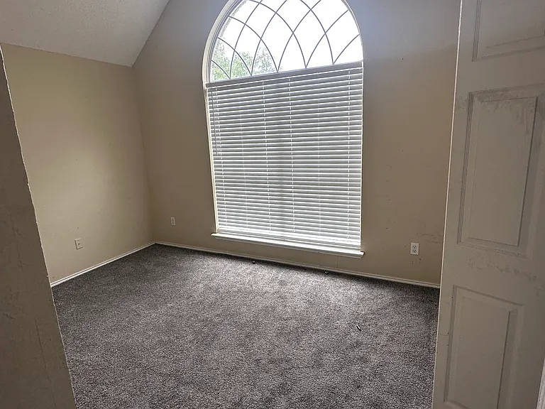 1506 Springwood Dr — Photo 8