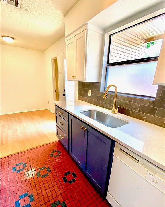 1st image of 8400 Jamestown Dr APT 324