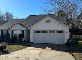 1922 9th Street Dr SE, Hickory, NC 28602