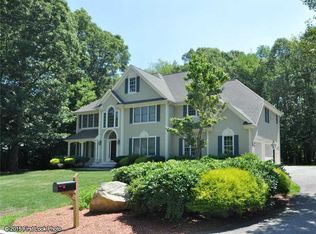 7 Belmont Dr, Lincoln, RI 02865