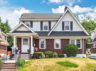 13-37 11th St, Fair Lawn, NJ 07410