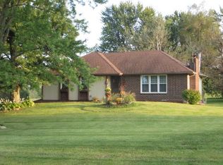 13 Lakevue Dr, Gower, MO 64454